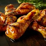 hubers landhendl - chicken wings mit rosmarin